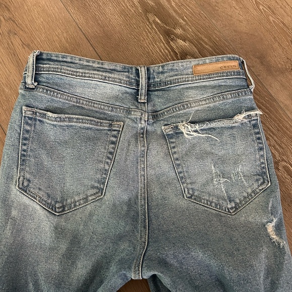 Cello Straight Leg Distressed Jeans Boyfriend Fit - Picture 7 of 7